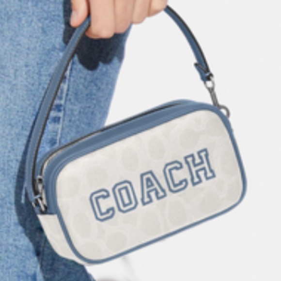 NEW Coach Jamie Wristlet In Signature Canvas With Varsity Motif - Picture 2 of 14